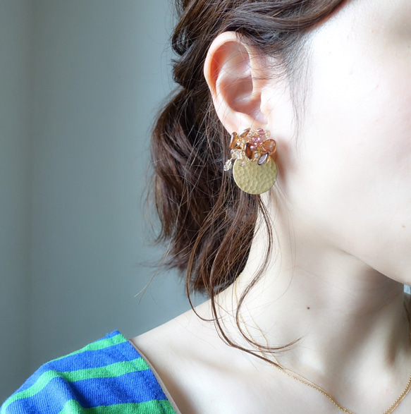 ［送料無料］floret earring ブラウン×メタルパーツ 1枚目の画像