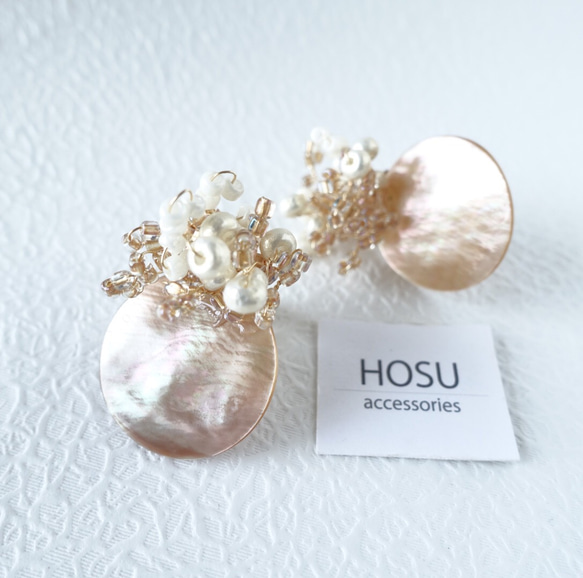 [送料無料」floret earring ピンクベージュ×シェル 3枚目の画像