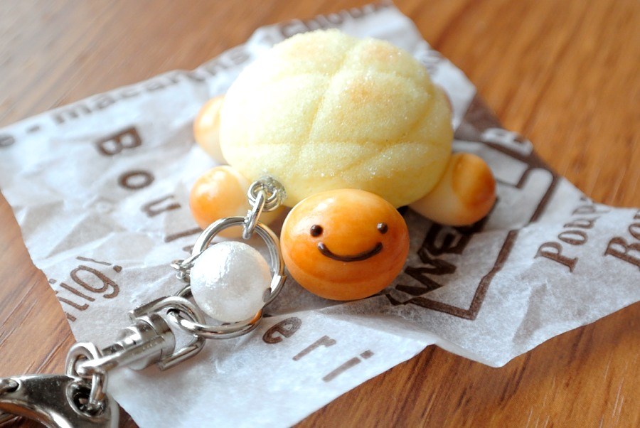 再販準備中】カメロンパンの親子 ♡ キーホルダー いちご メロンパン