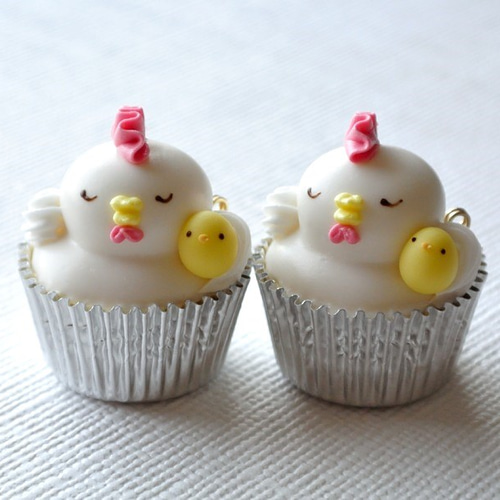 にわとりケーキ 携帯ストラップ minatsu 通販 3910398｜Creema(クリーマ)