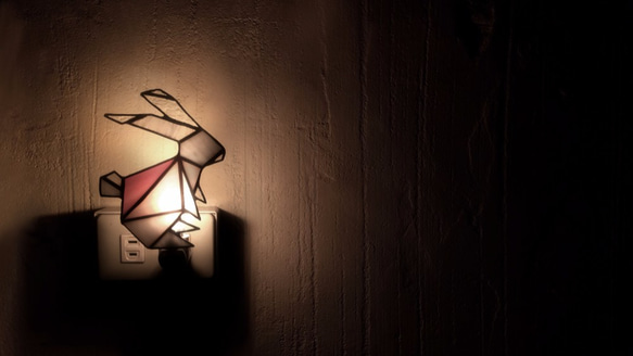 照明。折り紙ガラスモザイク「LUMIROOMIライト小型ライトオフ」_うさぎ 2枚目の画像