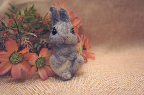 羊毛氈放輕鬆兔兔 擺飾/鑰匙扣 第5張的照片