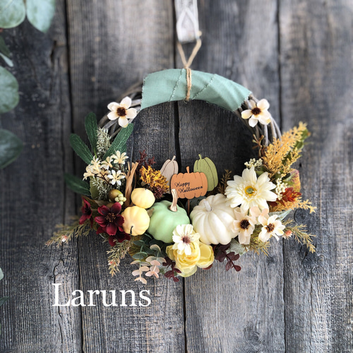 白とグリーンパンプキンのリース28㎝直径ハロウィンリース