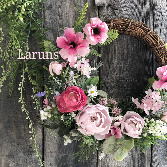 「母の日フラワー2021」 白ミモザとピンクローズと桜色のラナンキュラスのリース　特大リース　38㎝直径新作 4枚目の画像