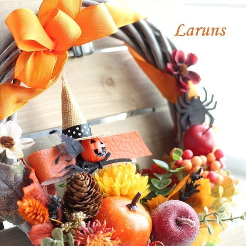 玄関に飾って楽しむハロウィン ハロウィンリース ゴーストとオレンジ