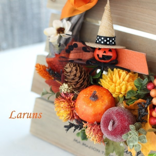 玄関に飾って楽しむハロウィン ハロウィンリース ゴーストとオレンジ