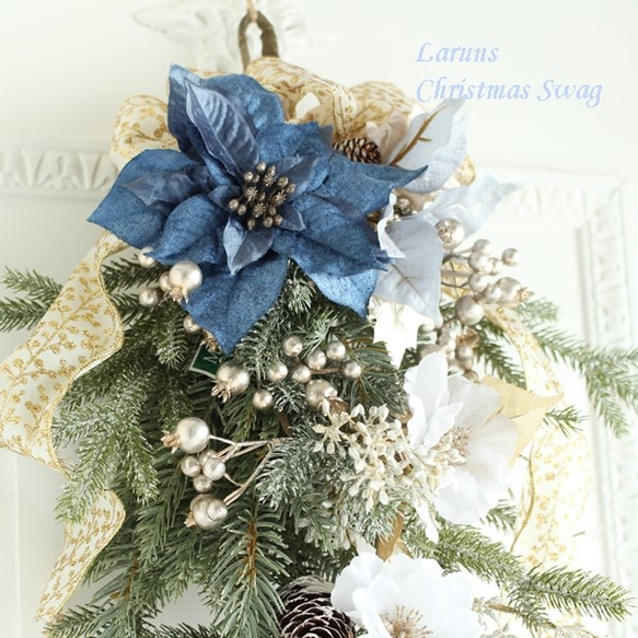 クリスマススワッグ ベルベッドブルーのポインセチアとアネモネ　冬のインテリアコーディネイト　特大70㎝長さクリスマス準備 3枚目の画像