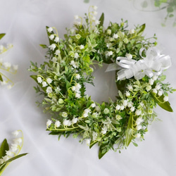 ナチュラルで素朴なあたたかさ北欧風クリスマスリース プリザーブド