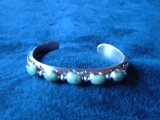 5つターコイズのお洒落なブレスレッド　S～Lサイズ