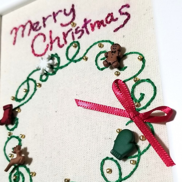 クリスマス飾り『リース』フレーム［ビーズ刺繍作品］ 3枚目の画像