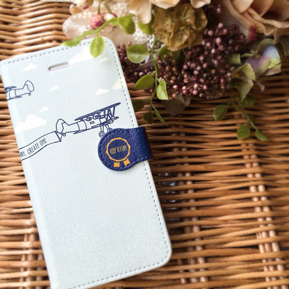 【iPhone/Android対応】「classic airplane」手帳型スマホケース 1枚目の画像