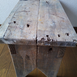 シャビーシック 古木のミニテーブル 2枚目の画像