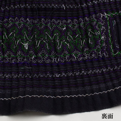 モン族刺繍スカート　プリーツフレアスカート * 刺繍 * 古布 * エスニック 9枚目の画像