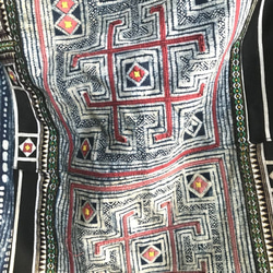モン族バティック古布 斜めがけバッグ 民族 古布 エスニック ビンテージ 5枚目の画像