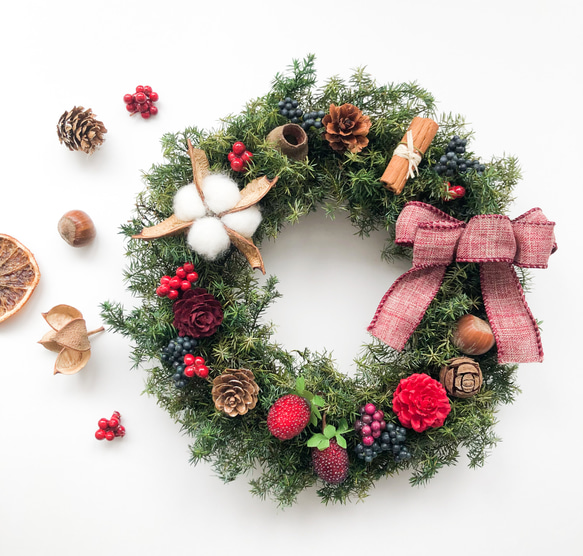 ベリーとヒムロスギのクリスマスリース ドライフラワー Ly's