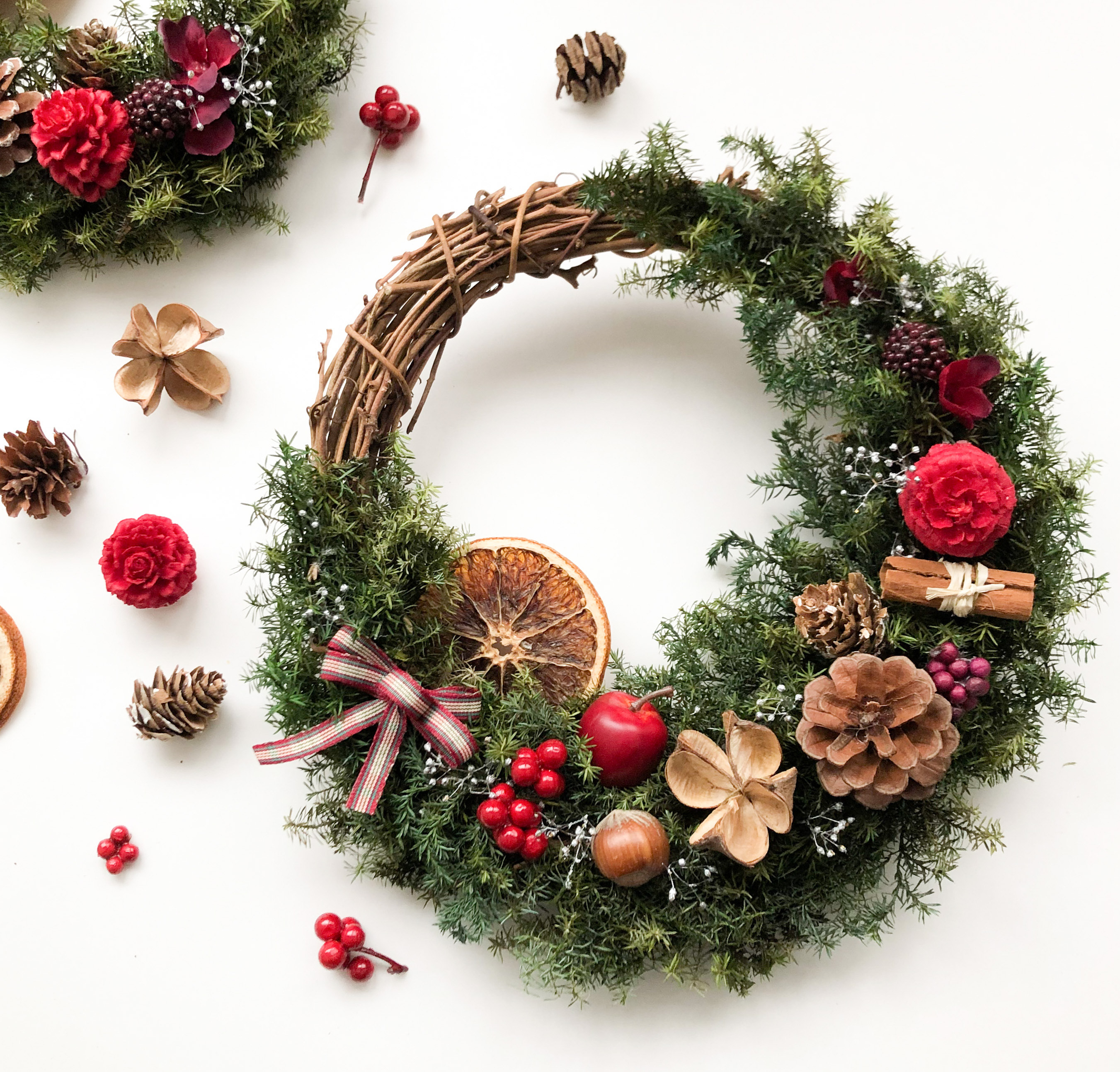 りんごと木の実のリース リンゴと木の実のクリスマスリースM プリザーブドフラワー nancys 通販