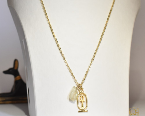 希少　ヴィンテージ　ネックレス　アンティーク　エジプト　シルバー 英国イギリス製ヴィンテージスターリングシルバー製彫刻ハート型