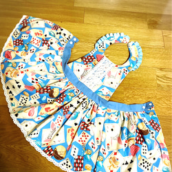 80〜90㎝　エプロンワンピース　トランプウサギ　ロリータ柄ペチスカート付き 2枚目の画像