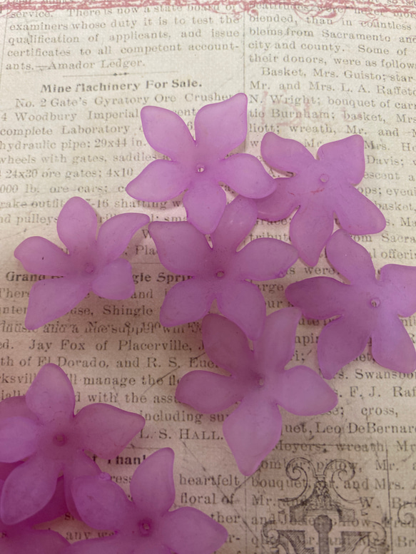 フラワーフレーム　ビーズ　10個 花型　薄い紫 2枚目の画像