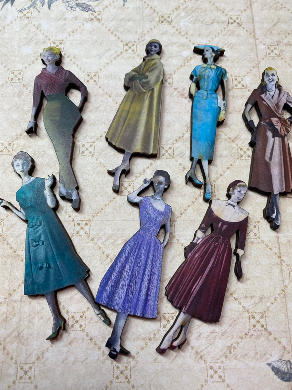 ウッドパーツ　木製　おしゃれな女性　⑥ 3枚目の画像