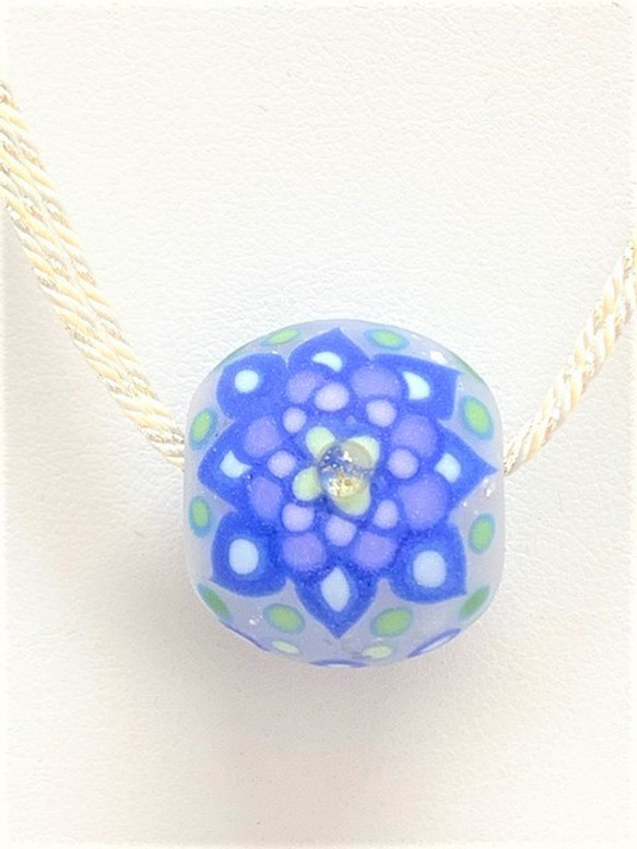 手毬　とんぼ玉ネックレス　青 1枚目の画像