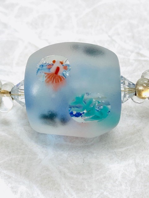 金魚のとんぼ玉ネックレス　1