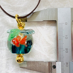 金魚鉢のとんぼ玉ネックレス 5枚目の画像