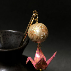 春色 ピンク麻の葉 折り鶴 × 絹糸タッセル のかんざし 2枚目の画像