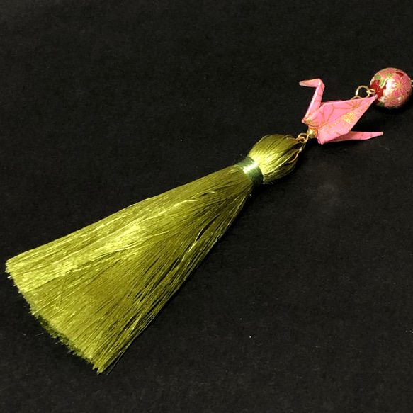春色 ピンク麻の葉 折り鶴 × 絹糸タッセル の 根付ストラップ 4枚目の画像
