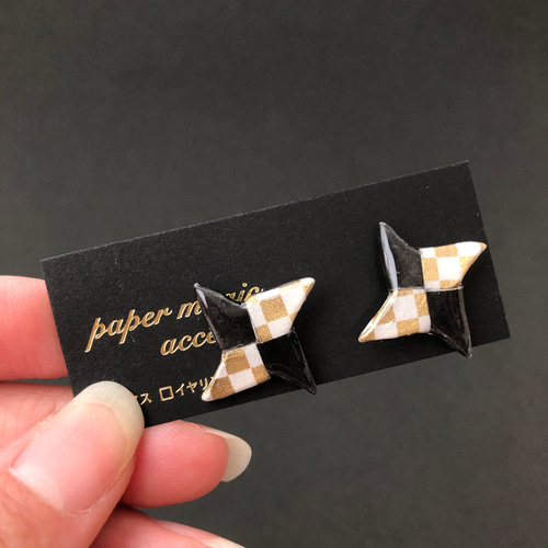 忍者の手裏剣ピアス(市松白金×黒) ＊受注生産品＊【 友禅和紙