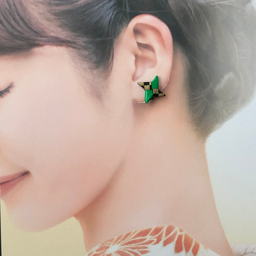 忍者の手裏剣(市松黒金×緑)イヤリング ＊受注生産品＊【 友禅和紙
