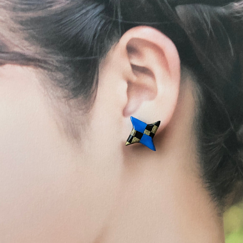 珍しい手裏剣カットのフォッシルコーラルとアンバーピアスチャーム 0_af38d359e51efd62f33a4cd75adc