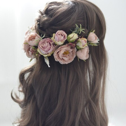 ベージュピンクのバラのナチュラルクラッチブーケ アーティ