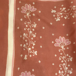 手描き更紗のプチスカーフ 絹 花柄 5枚目の画像