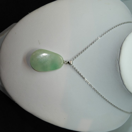 ご注文分！アイスジェイド透明感抜群！古来よりのお守り糸魚川ヒスイの