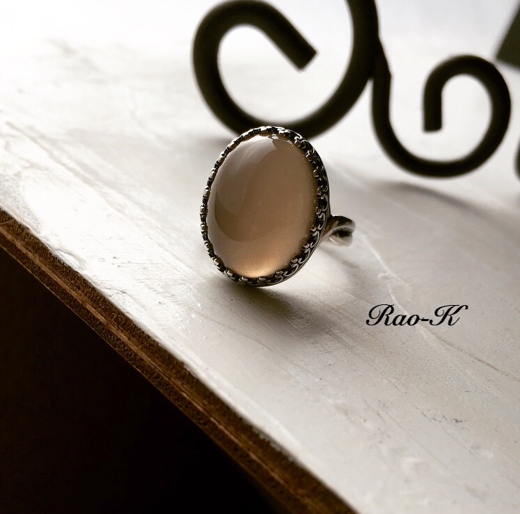 ✨ヨーロピアン・アンティーク調リング〜ムーンストーン/モカグレイ