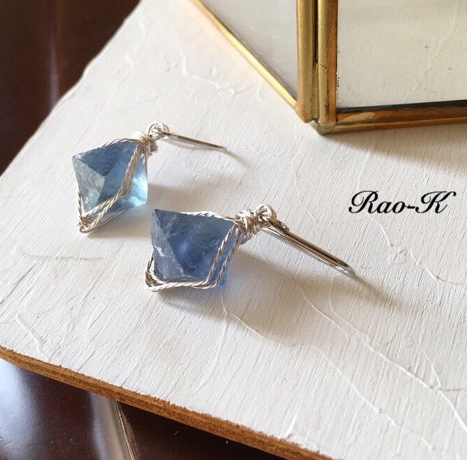 ✨silver925原石ピアス/イヤリング〜ブルーフローライト