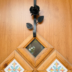新作 薔薇のリース用 ドアフック アイアン製 ハンガー ローズ バラ お洒落 装飾 高級 壁掛け 3枚目の画像