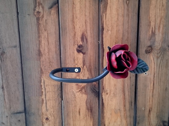 【受注製作】国産☆ アイアン製 薔薇のカーテンホルダー ローズ タッセル 鉄製 アンティーク調 バラの家 フック 4枚目の画像