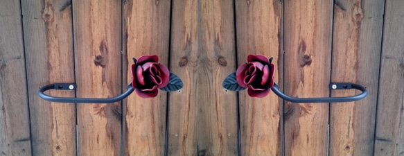 【受注製作】国産☆ アイアン製 薔薇のカーテンホルダー ローズ タッセル 鉄製 アンティーク調 バラの家 フック 5枚目の画像