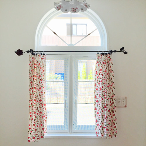 アイアン薔薇のカーテンレールφ13mm 鉄製ポール飾り含めて2〜3mまで 国産☆ アイアン 薔薇のカーテンレール φ13mm 飾り含めてサイズ2〜3m