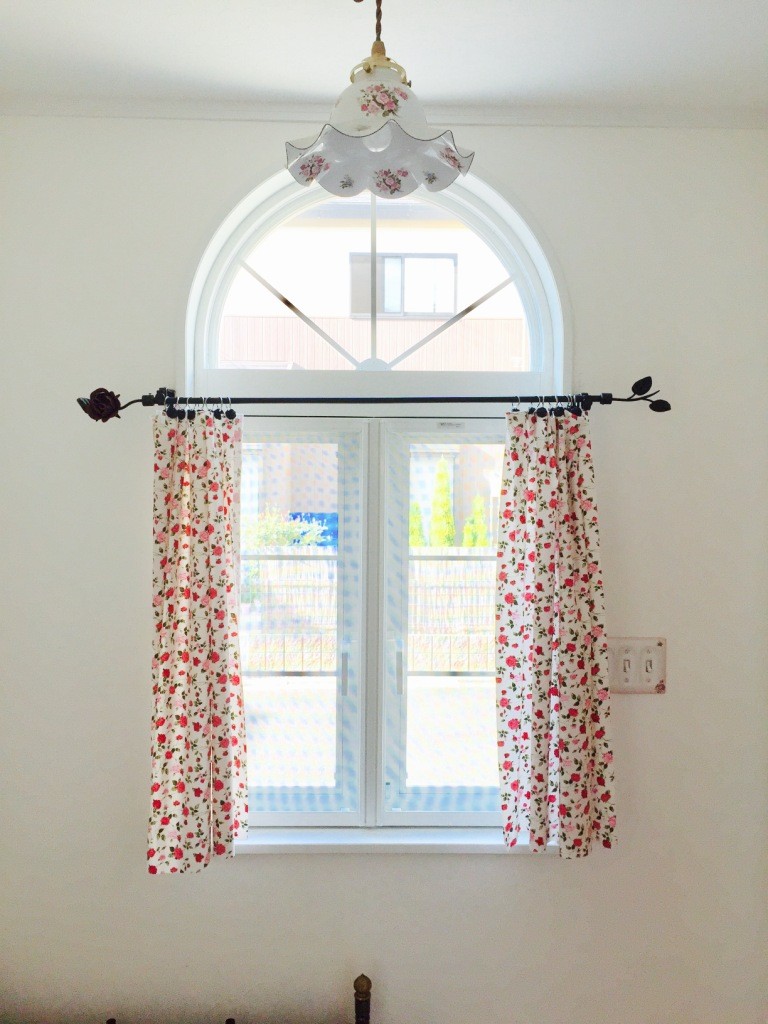 国産☆アイアン 薔薇のカーテンレールφ16mm 飾り含めてサイズ2〜3mまで おしゃれ鉄製ポール アンティーク調 バラ