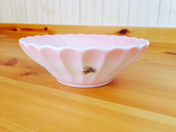 陶器 薔薇のボウル 小鉢 ローズピンク 雑貨 和食器 洋食器 2枚目の画像