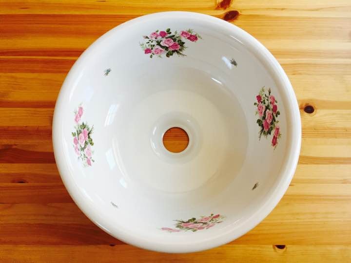 陶器製 薔薇の洗面ボウル 国産 ウォッシュボウル ローズ トイレカウンター 洗面台 バス・トイレ・洗面用品 プリンシアローズ 通販|Creema(クリーマ) キッチンボウル ロザナ ボール 薔薇 ピンク 花柄 桶 ウォッシュタブ おしゃれ かわいい 洗い桶 ギフト ローズ