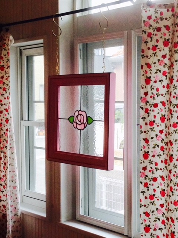 彩色玻璃玫瑰古董玫瑰面板30厘米方形木框架與特殊立場定制的古董粉紅色裝飾 第4張的照片