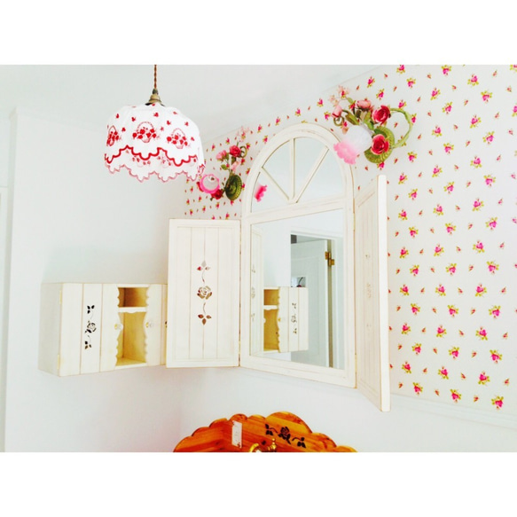 アーチ型 薔薇のミラー 木製 可愛い鏡 おしゃれ カントリー家具 アンティーク調 ローズ 新築 防湿 価格が下がりますので前もってお知らせ下さい カット無し