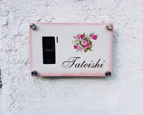 国産 陶器製 薔薇の表札 高級タイル表札 セラミック ネームプレート 薔薇 インターフォンカバー表札 陶器製 陶板 国産 高級ネーム