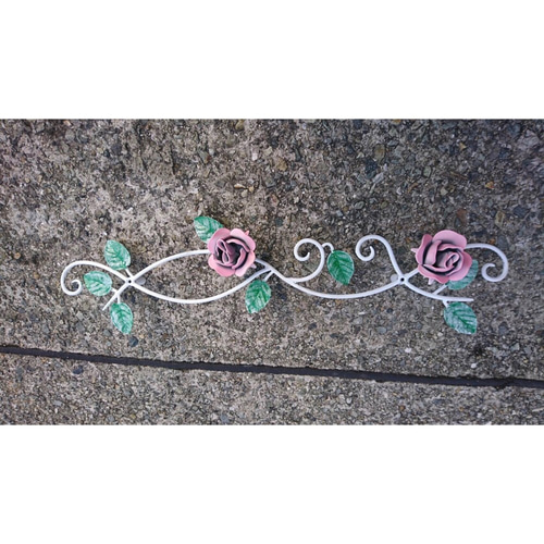 薔薇の壁飾りW60cm 特注メルヘンピンク 国産 妻飾り 壁掛け つるバラ