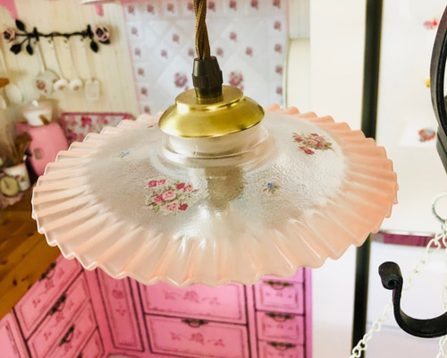 花柄フリルガラスシェード 真鍮テーブルランプ｜アンティーク