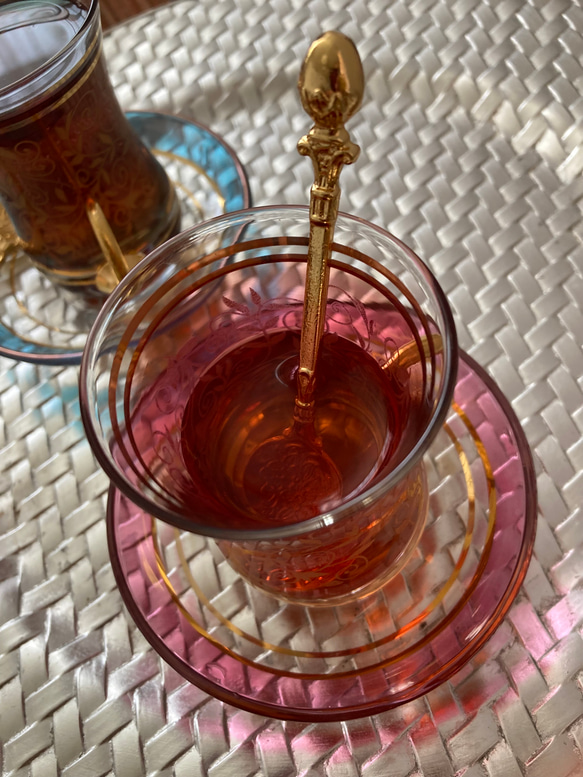 トルコ製  チャイグラス&ソーサー 1客　ティースプーン付き 7枚目の画像